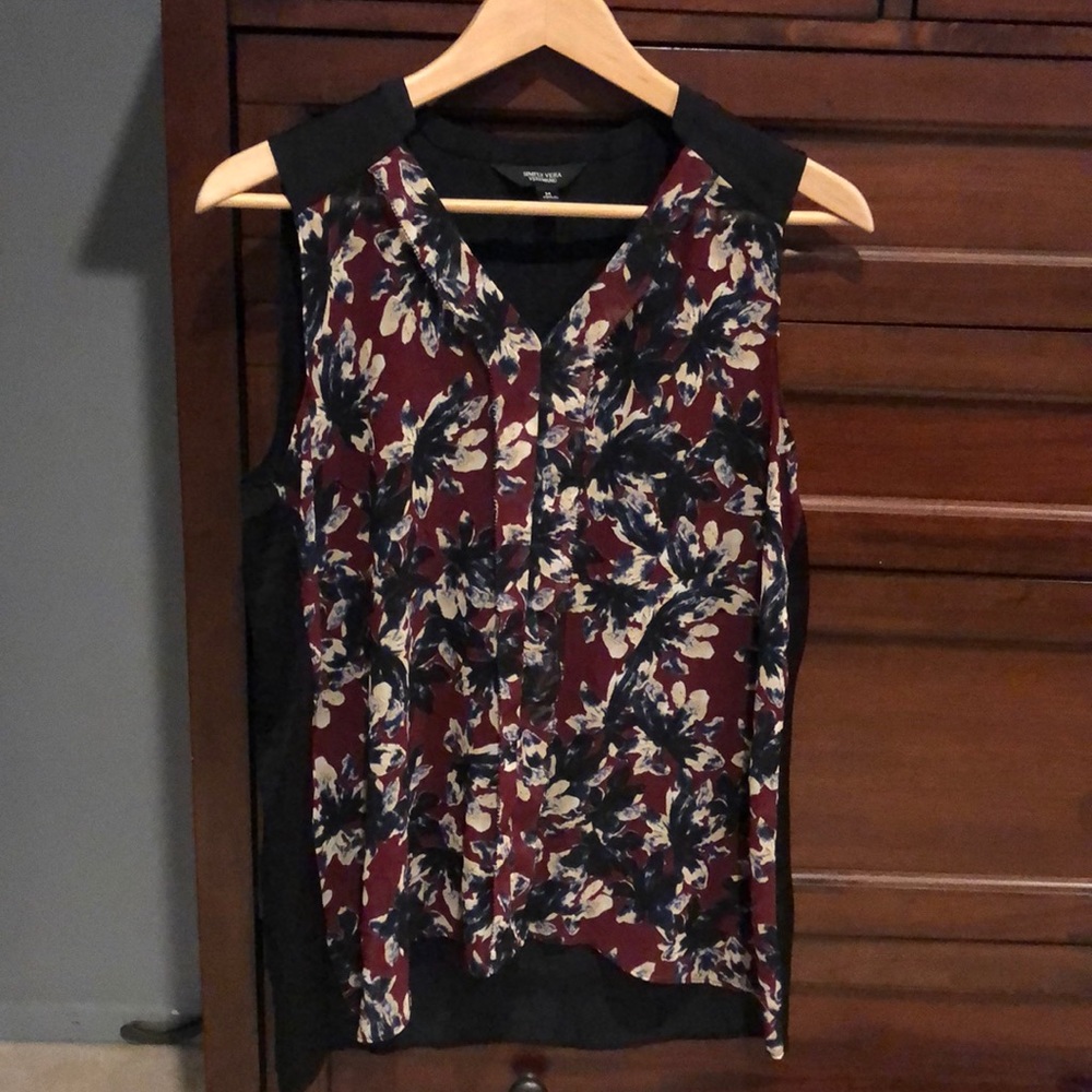 Simply Vera flowy sleeveless blouse